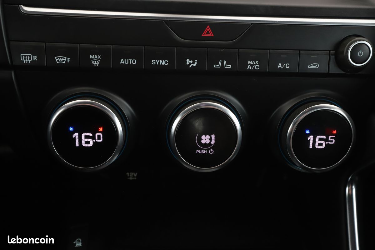 Jaguar E-Pace D180 AWD S BVA 180 ch (image 19)