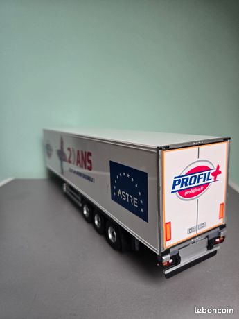ELIGOR 1/43 CAMION FREIGHTLINER MICHELIN AMERICA BON ETAT