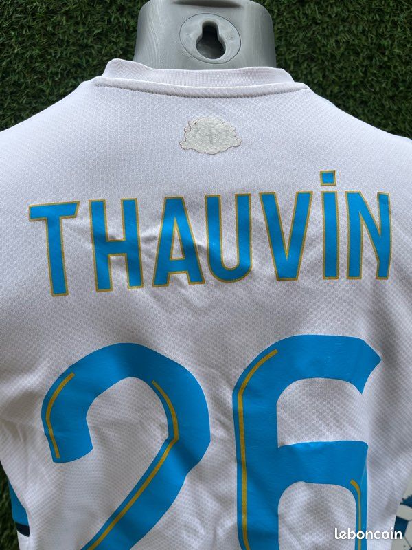 L'Olympique de Marseille présente ses nouveaux maillots