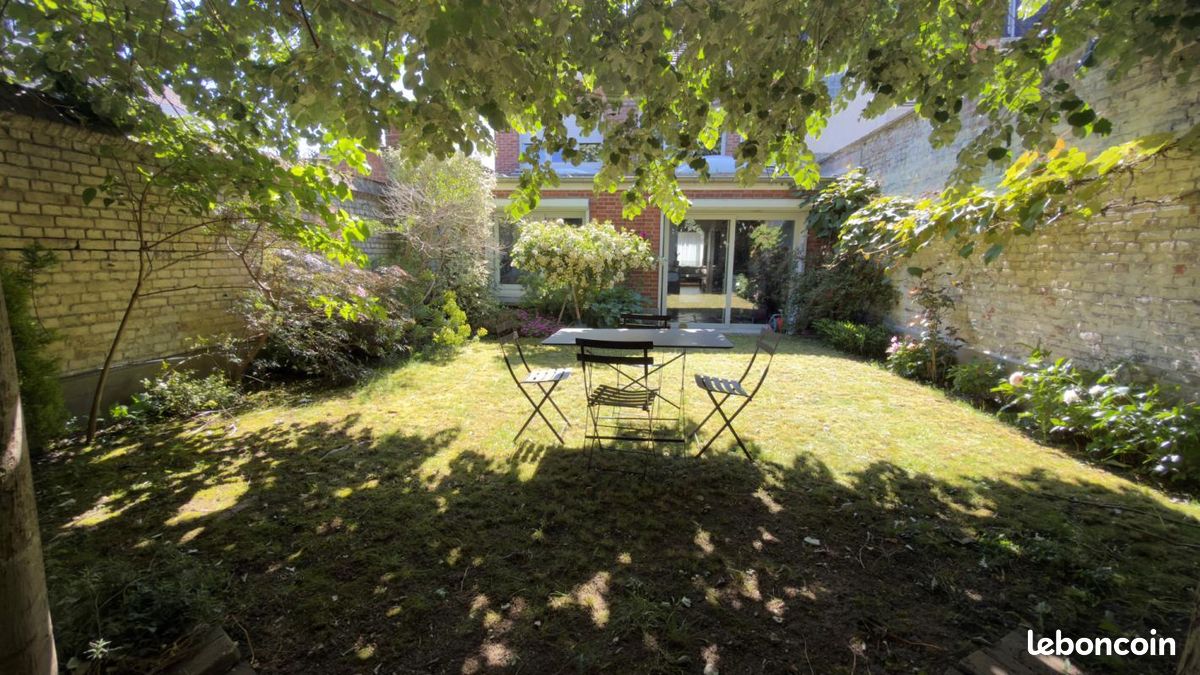 Maison 5 pièces 160 m² · à Pérenchies · 160 m² · 429 900 €