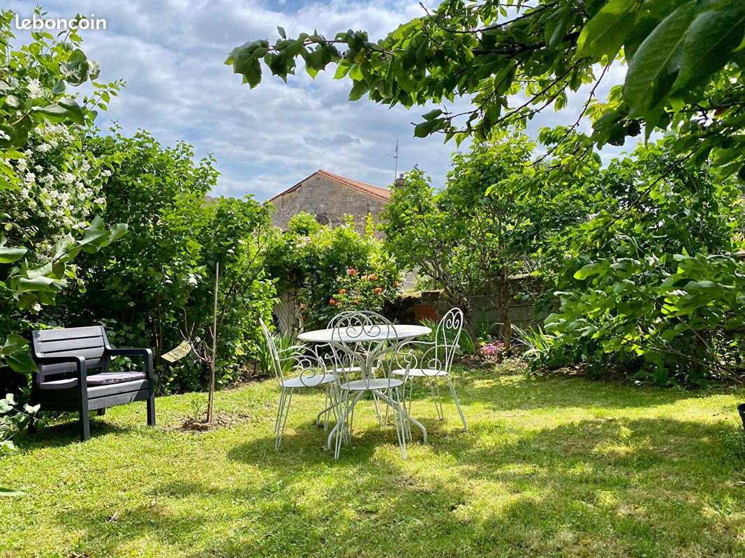Maison 12 pièces 350 m² · à Saint-Émilion · 350 m² · 346 500 €