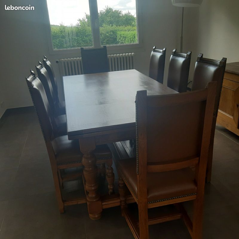 Table en chêne de 3,30 m et 8 chaises assorties (image 5)