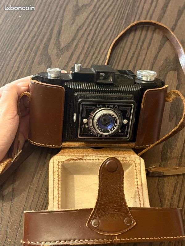 UN APPAREIL PHOTO FEX RUBI (vintage, pas ancien) & son étui marron EUR 9,90 - FR