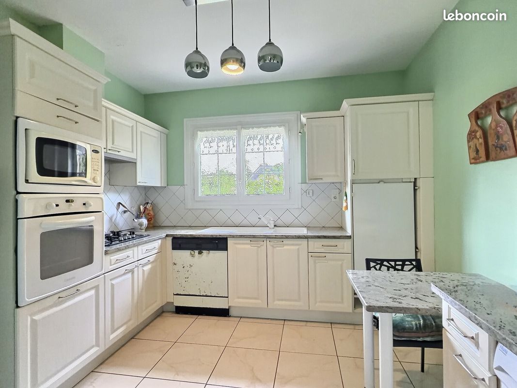 Propriété 5 pièces 175 m² (image 5)