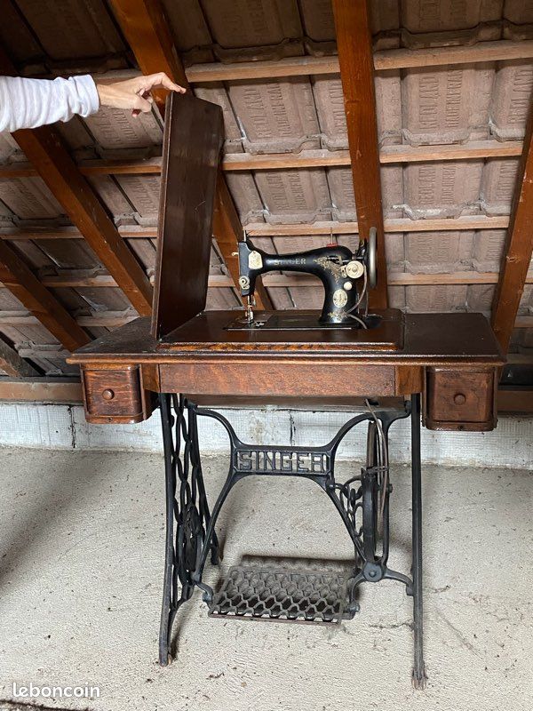 À vendre ancienne Machine à coudre (image 1)