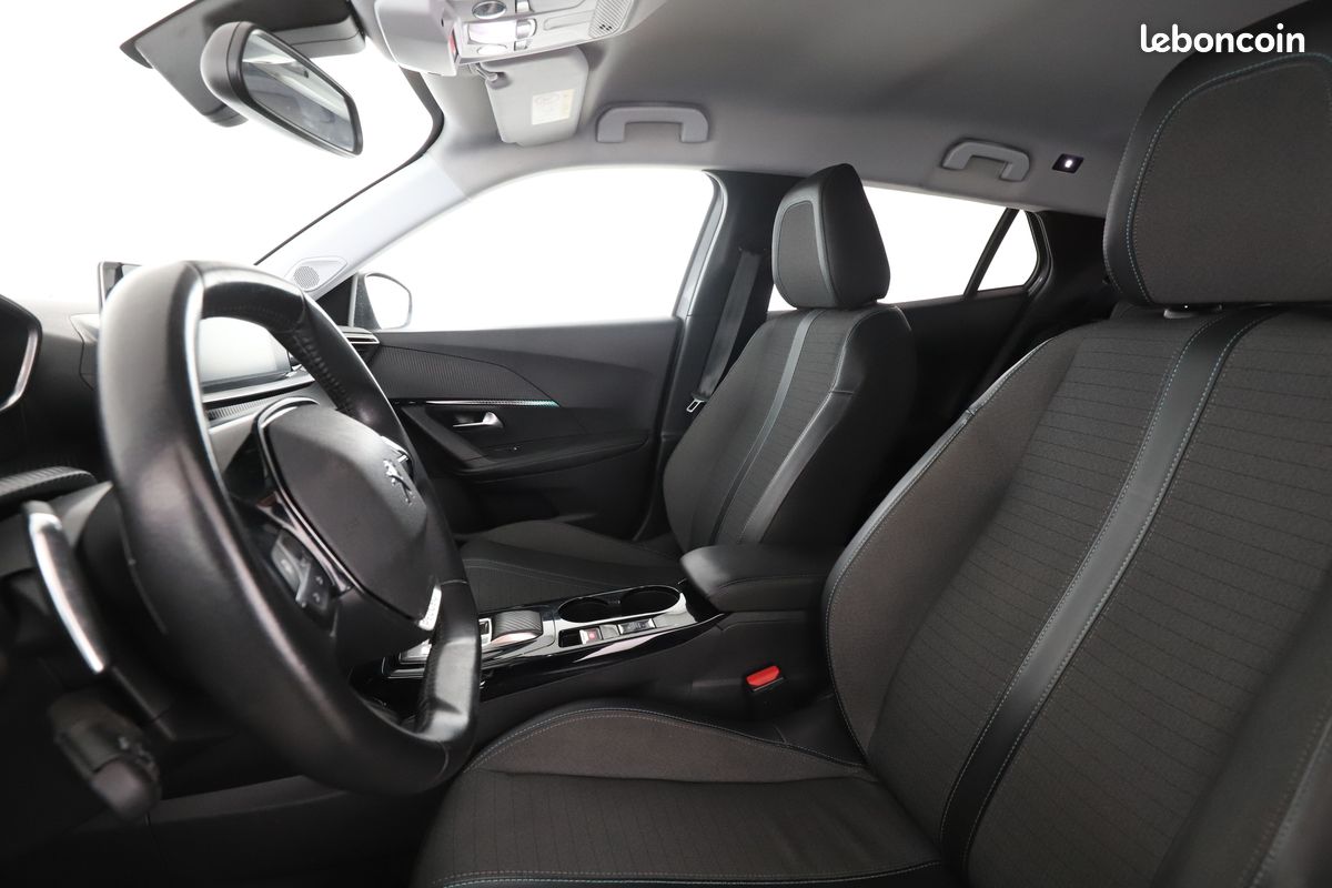 Peugeot 2008 1.5 Blue-HDi Allure EAT8 131 ch (image 5)