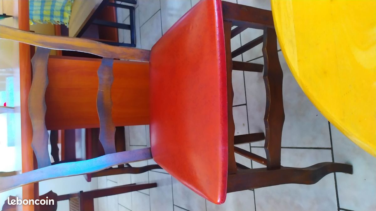 Chaise en bois (image 2)