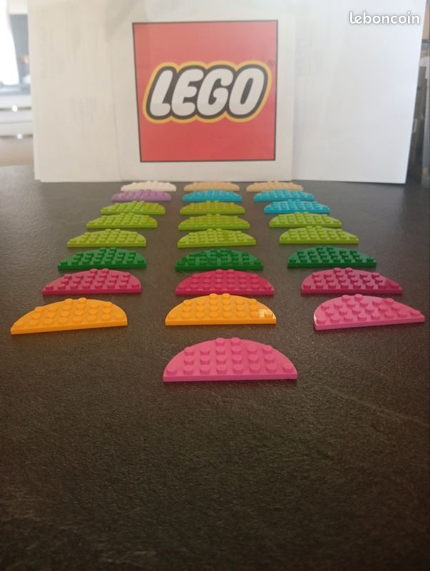 Lego plate,round half 4×8. T472 (image 1)