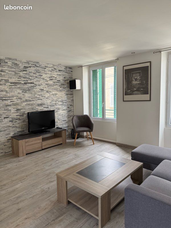 Appartement 2 pièces 44 m² · à Neauphle-le-Château · 44 m² · 900 €