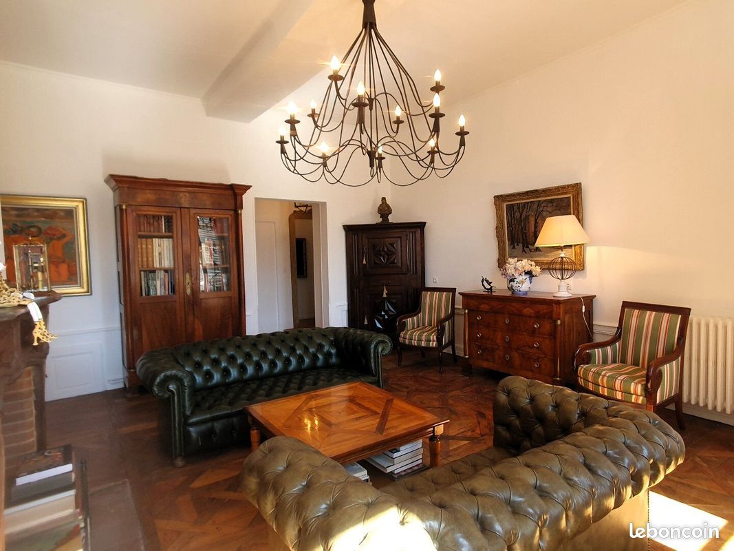 Appartement 5 pièces 130 m² · à Villefranche-de-Rouergue · 130 m² · 300 000 €