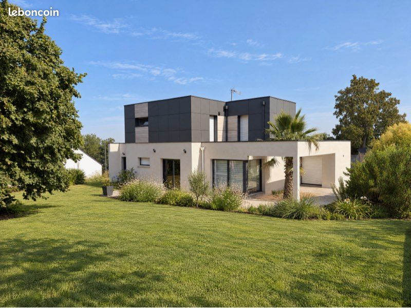 Maison 5 pièces 141 m² · à Briollay · 141 m² · 425 000 €