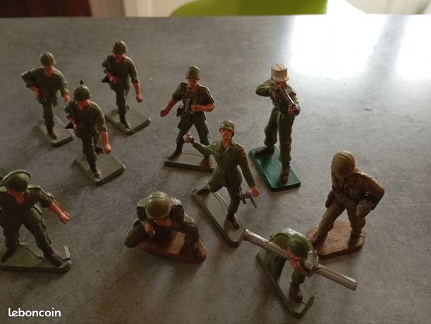 Figurines Starlux ancienne 3 soldats infanterie Figurines Starlux ancienne 3 soldats infanterie
