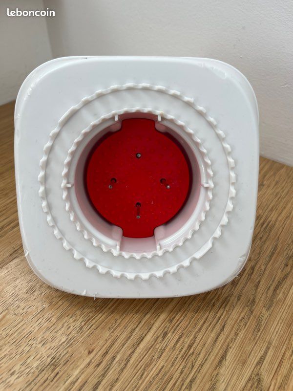 Tupperware MandoChef avec 2 lames et livret - Arts de la table