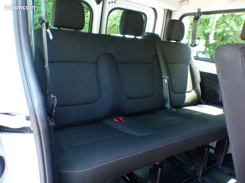 Renault TRAFIC III COMBI L1 1.6 DCI 125CH ENERGY LIFE 9 PLACES (image 11)