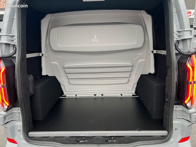 đ 56 950 FORD TRANSIT CUSTOM Sport 170 BVA8 â CABINE MODULABLE 2 Ă 7 PLACES â TVA RĂCUPĂRABLE â DISPONIBLE (image 9)