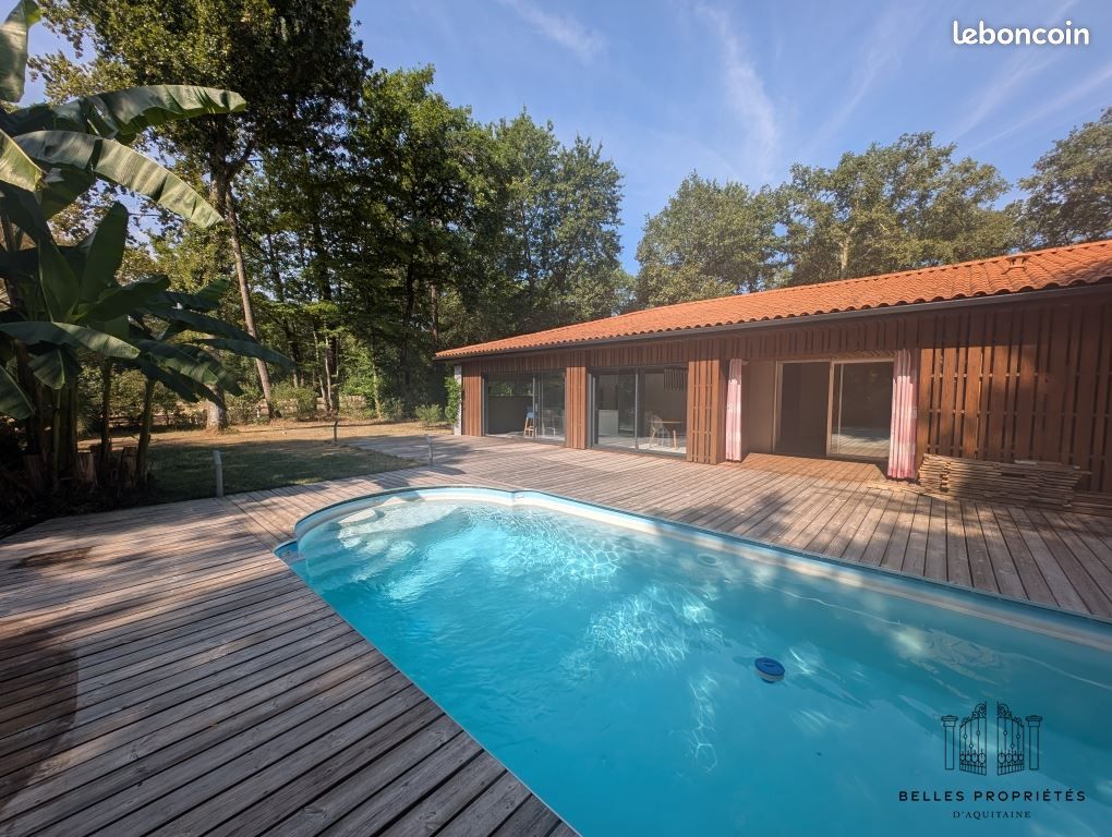 Maison 8 pièces 329 m² · à Saint-Sulpice-Et-Cameyrac · 329 m² · 899 000 €
