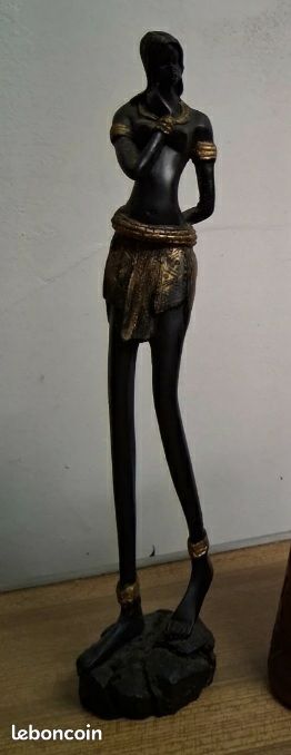 Statuettes (image 1)
