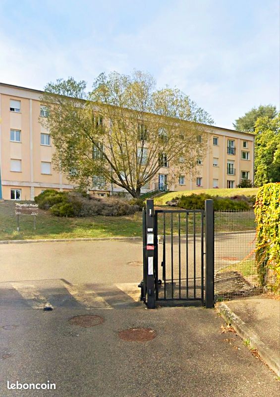 Appartement 2 pièces 44 m² · à Forges-les-Bains · 44 m² · 800 €/mois
