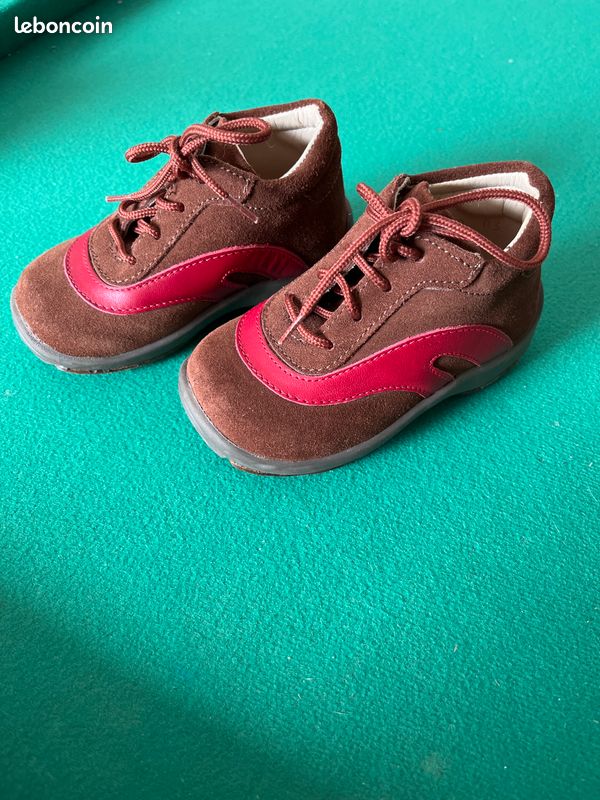 Chaussures enfant CHICCO taille 20 (image 2)