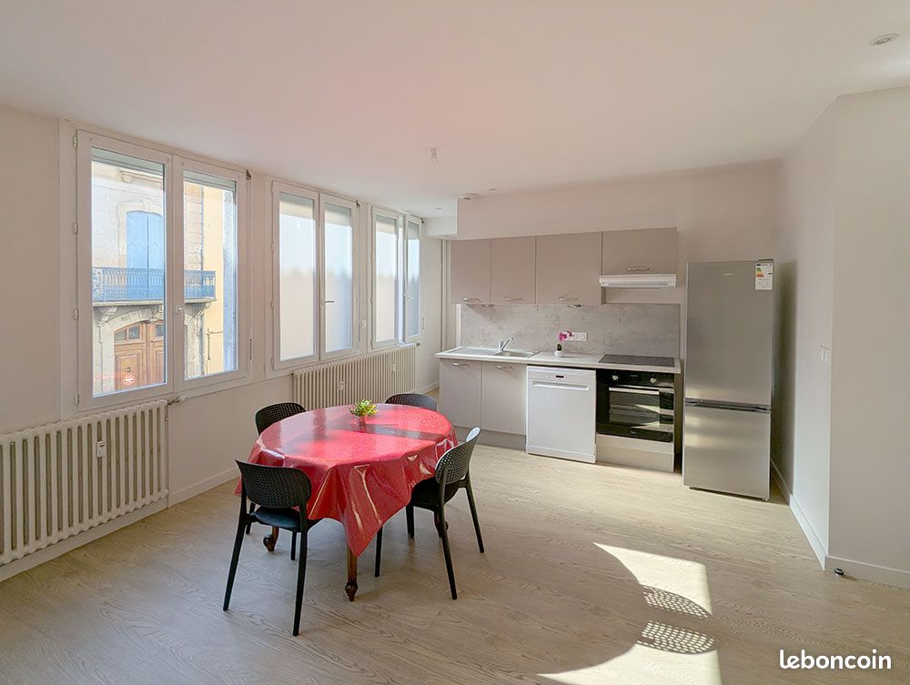 Appartement 1 pièce 42 m² · à Millau · 42 m² · 580 €/mois