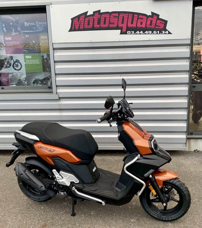 Scooter neuf Escape 50cc 4 Temps TNT MOTOR Gris opaque