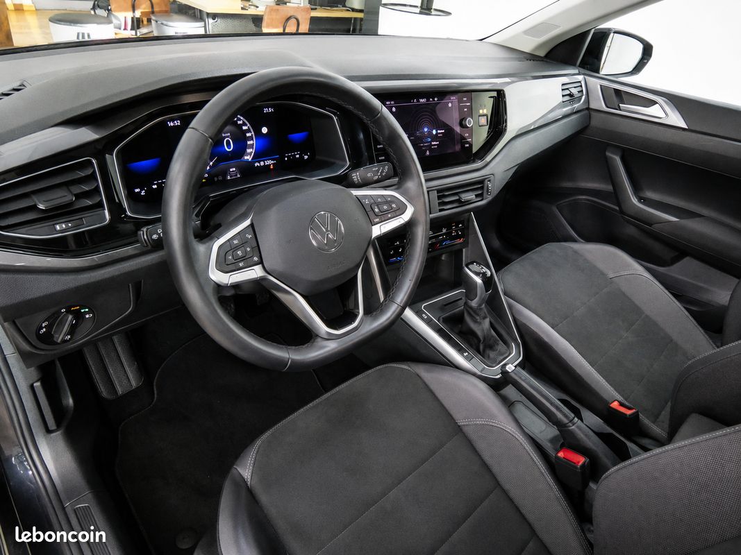 Volkswagen Polo VI (2) 1.0 TSI 95 ch DSG7 Style - 1°Main - Origine France - Suivi Volkswagen - 25'250 km - Sièges AV chauffants - Digital Cockpit - Matrix Led - ACC - Jantes 16" (image 8)