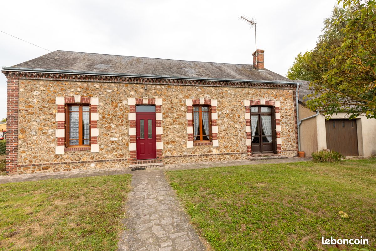 Maison 6 pièces 104 m² · à Couëtron-au-Perche · 104 m² · 85 000 €