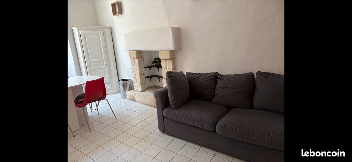 Appartement 1 pièce 25 m² · à Caumont-sur-Durance · 25 m² · 450 €