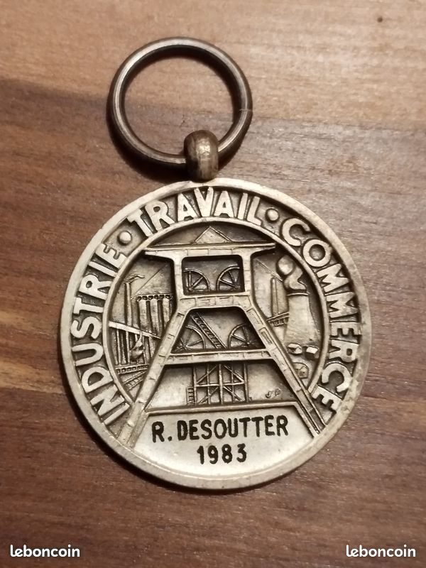 DEC5435 - MEDAILLE SOCIETE D'ENCOURAGEMENT AU BIEN