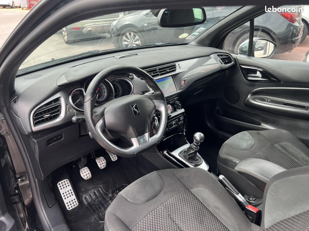 DS DS 3 1.6 HDi - 115 BERLINE Sport DISTRIBUTION OK (image 11)