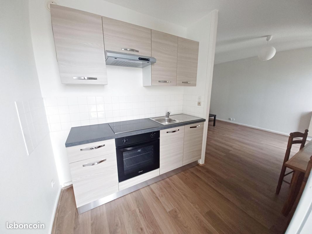 Appartement 1 pièce 30 m² · à Aurillac · 30 m² · 420 €/mois