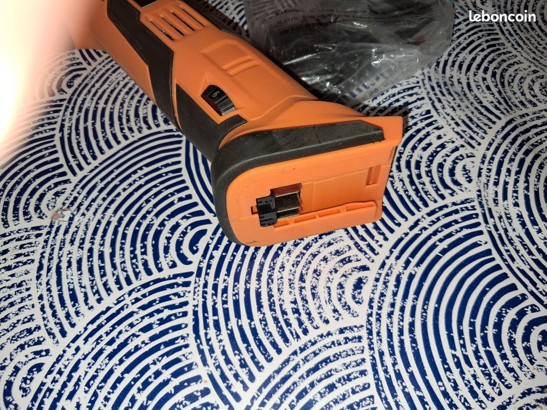 Outil multi fonctions profilex de chez gifi neuf, sans batterie ni chargeur, (image 2)