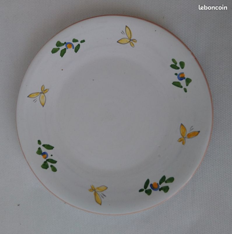 Joli Tasse et soucoupe d'artisan Vendéen LR, décor Coq et papillon, peint à la main, en céramique (image 4)