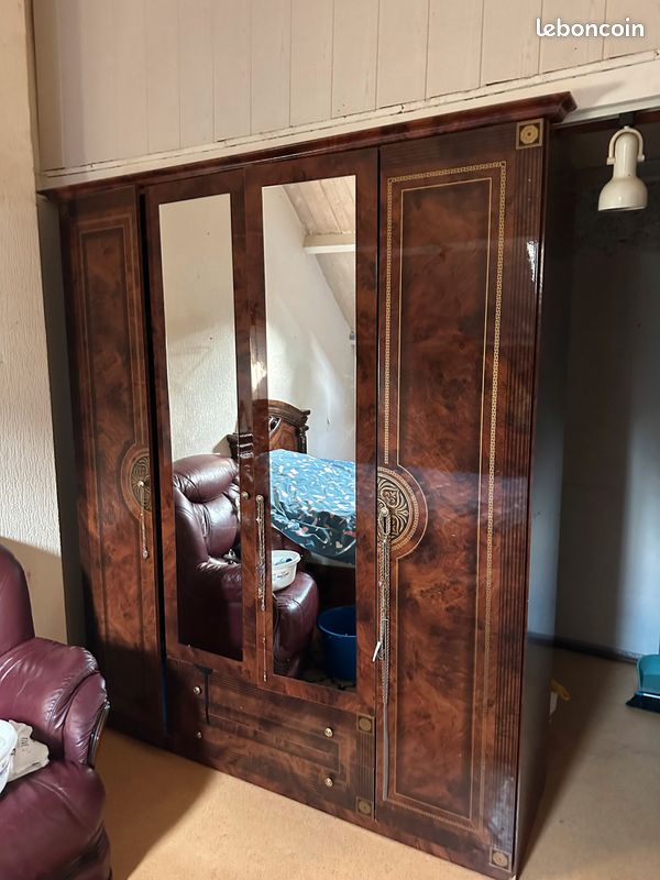 Chambre en entier avec fauteuil (image 3)