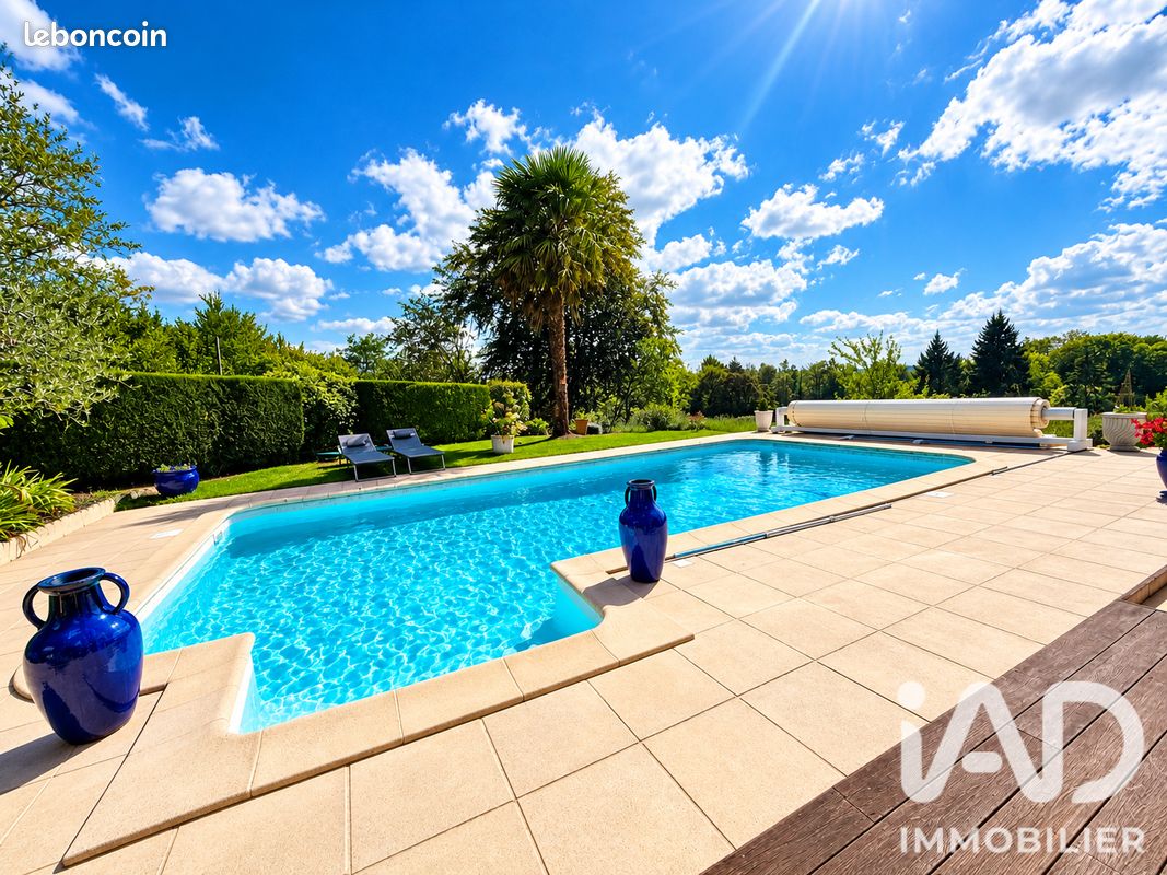 Maison 6 pièces 152 m² · à Pont-l'Évêque · 152 m² · 997 500 €