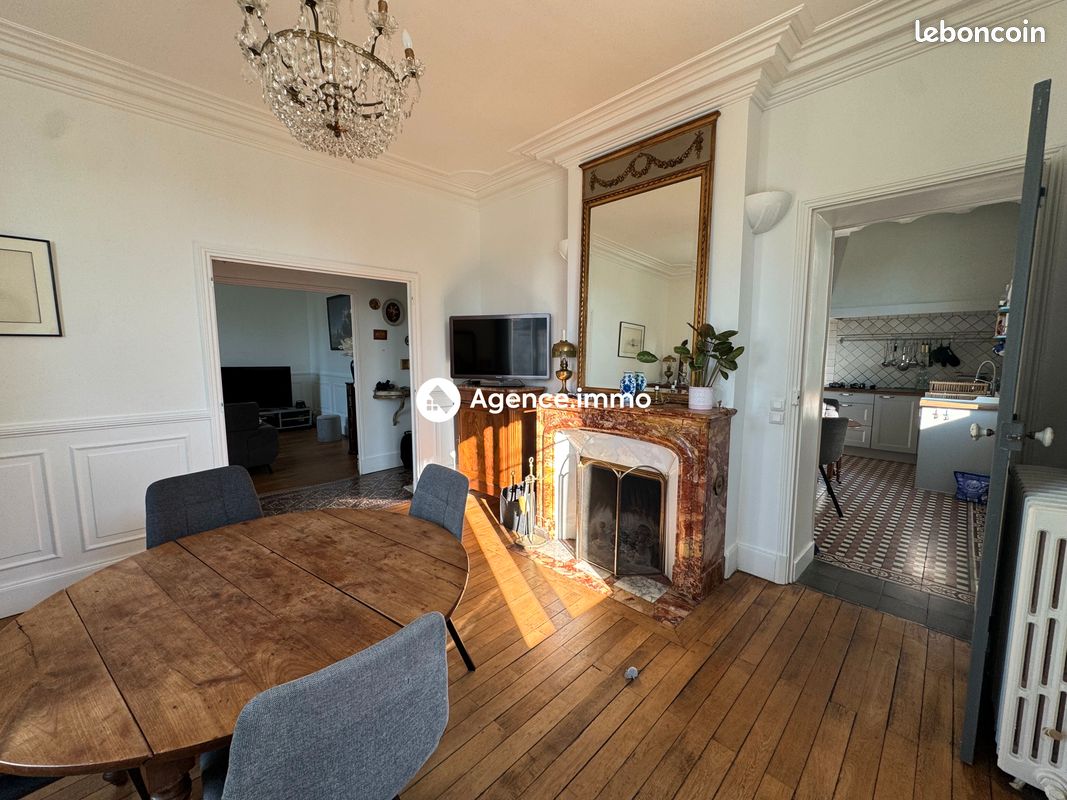 Maison 6 pièces 185 m² · à Monnaie · 185 m² · 350 000 €