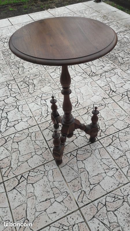 Table basse ronde en bois (image 1)