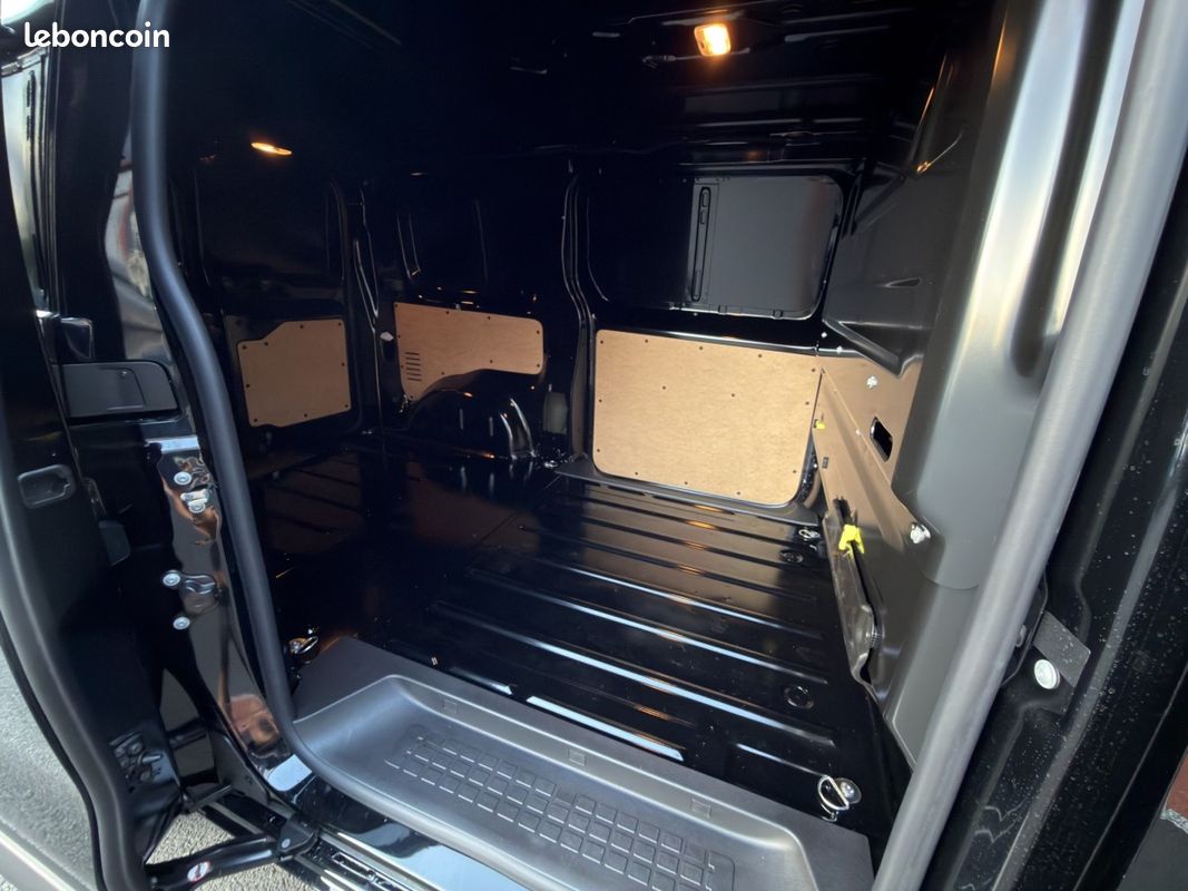 Citroën JUMPY 26650 HT TAILLE M Diesel 150 ch Automatique avec PM Moduwork Caméra (image 20)