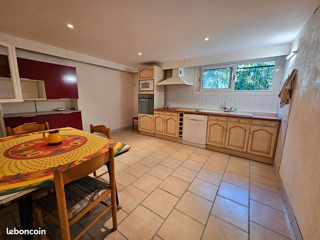 Appartement 3 pièces 120 m² · à Castelginest · 120 m² · 780 €/mois