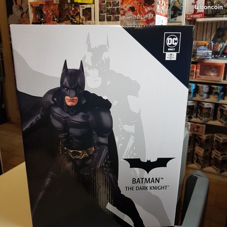 Batman , grande figurine en résine