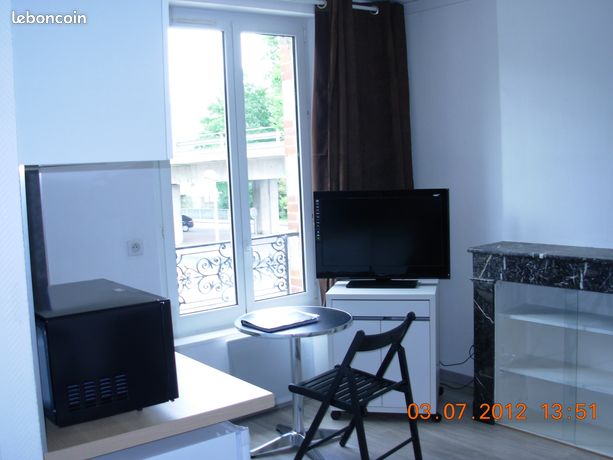 Châlons studio meublé proche cv et campus universitaire
