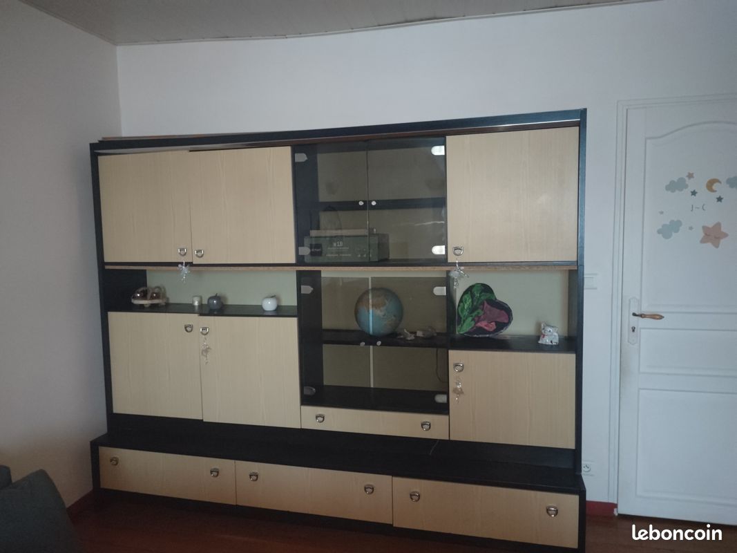 Buffet salon a donner (image 1)
