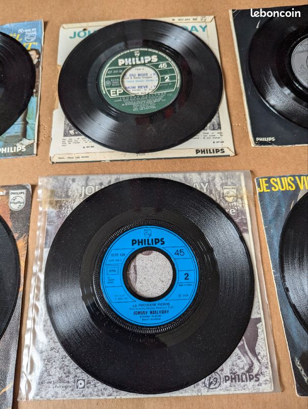 Disques 45 tours JOHNNY HALLYDAY lot 2 (image 4)