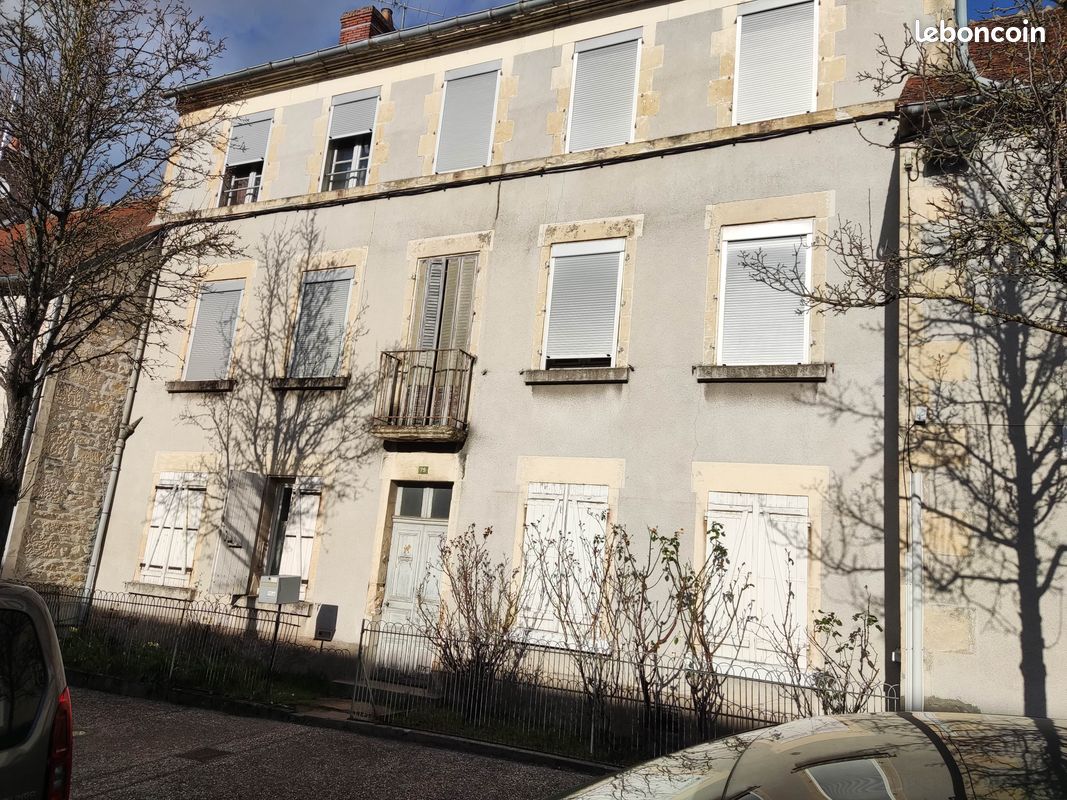 Immeuble 10 pièces 190 m² · à Pougues-les-Eaux · 190 m² · 180 000 €
