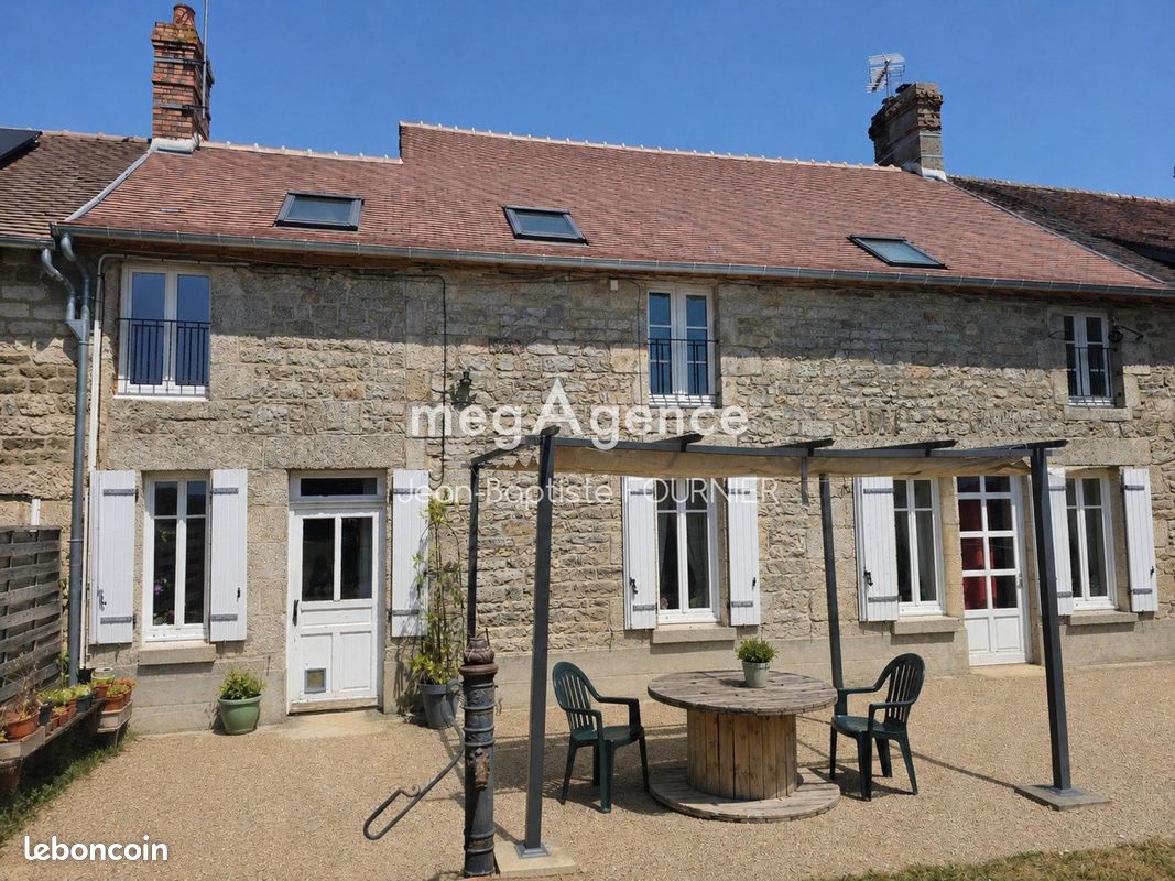 Maison 6 pièces 109 m² · à Lonrai · 109 m² · 158 000 €