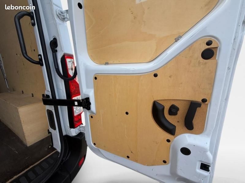 Renault Master Fg F3500 L2H2 2.3 Blue dCi 135ch Confort Euro6E (image 26)