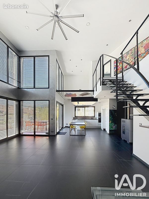 Appartement 5 pièces 151 m² · à Valserhône · 151 m² · 445 000 €
