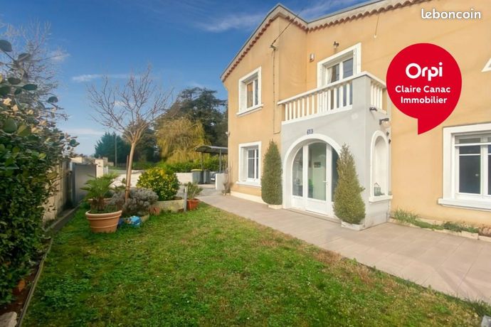 Maison 7 pièces 219 m²