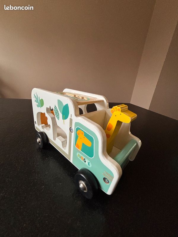 Camion d'encastrement en bois Vert Baudet (image 5)