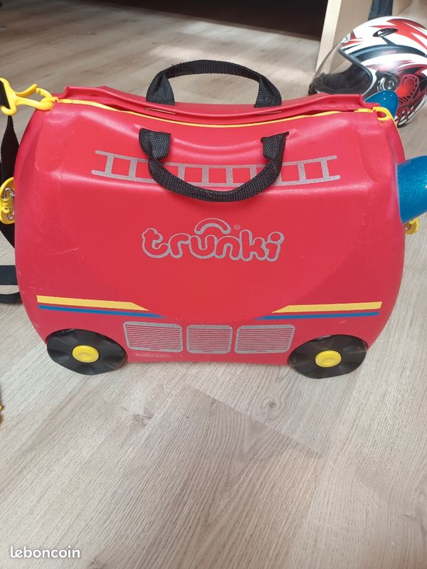 Valise enfants à roulettes (image 1)